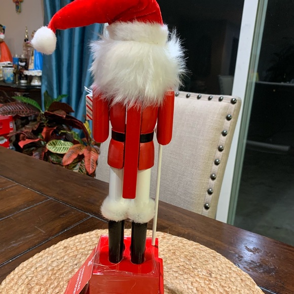 Christmas Countdown Nutcracker - Picture 3 of 6